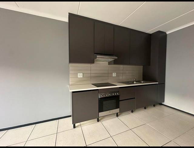 2 BEDROOM APARTMENT FOR SALE IN GREENSTONE HILL